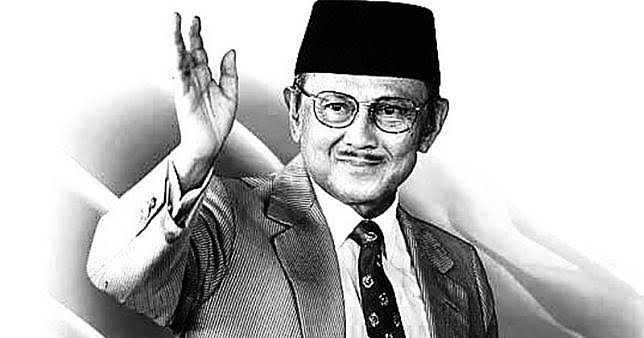 1."Hiduplah seperti anda akan mati besok dan berbahagialah seperti anda akan hidup selamanya."