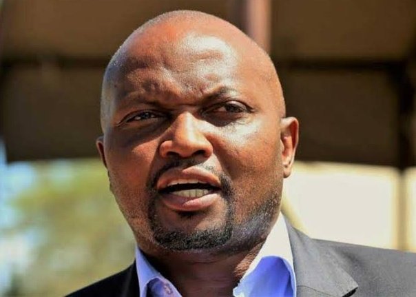 VictorMochere's tweet photo. Who do you think delivered more as the MP for Gatundu South? 

🔁 for Moses Kuria
♥️ for Uhuru Kenyatta

#KuriasStealingBrothers https://t.co/o4KY7PxkMH