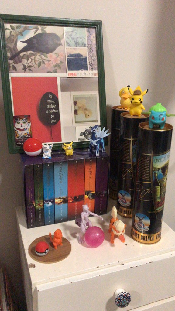 CureousCat's tweet photo. Me hice un mini altarcito Pokémon AH https://t.co/wW8tygj7Mj