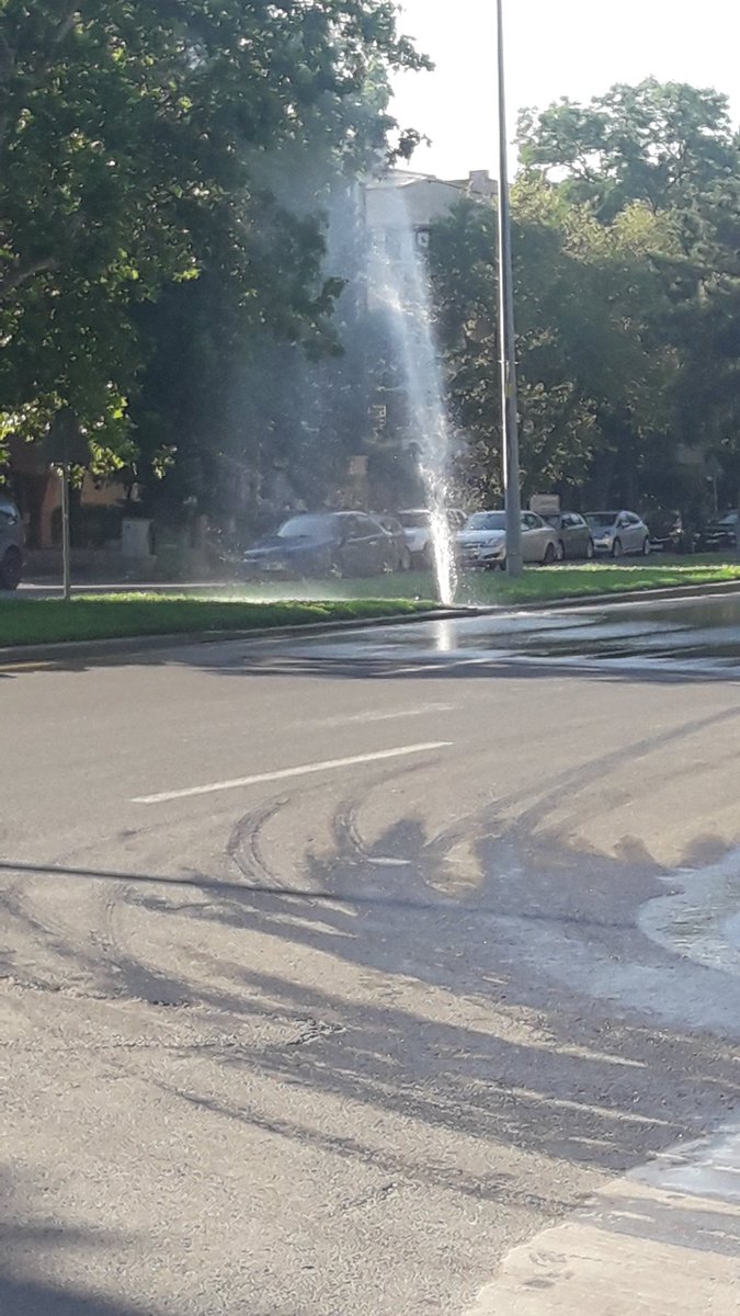 BEŞEVLER,DSP GENEL MERKEZİN BİRAZ YUKARISI,ANITKABİR İSTİKAMETİ ORTA REFUJ BORU PATLAMIŞ,ILGILENEBILIRMISINIZ.<a href="/askiankara/">ASKİ Genel Müdürlüğü</a> <a href="/ankarabbld/">Ankara Büyükşehir</a>