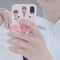200625 • selm’s fancafe updateafter a long time...finally  t’s another fancafe pic, so here’s selm’s phonecase <3