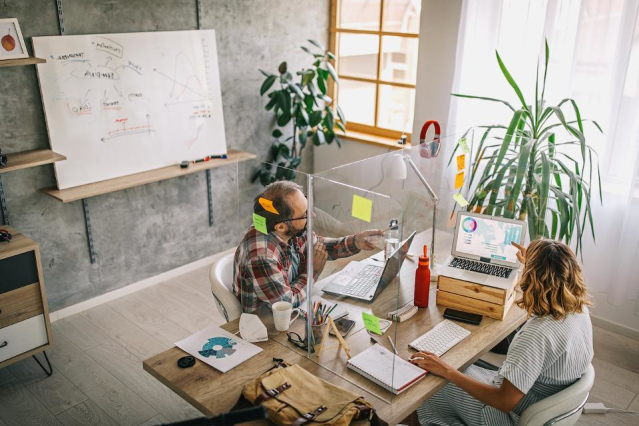 ChrisMBeaton's tweet photo. Returning to work - Many companies will likely take a hybrid approach of having some people work remotely and others in a physical office @Forbes https://t.co/pD2EN73Dcg https://t.co/s37nEKjP0y