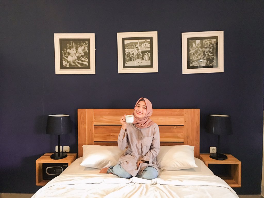 JOGJA ITU NGANGENIN, JOGJA JUGA TEMPATNYA HOTEL LUCU MURAH! 

Nemu hotel ini, semi privat, instagramable, punya dua kolam, cuma 200RIBU! Lebih murah dari OY0!

Gilakkan wajib likes dan save. Buat bucket list! 

Tonton disini kalau gk sabar reviewnya youtu.be/6lwE_JfRC3w
