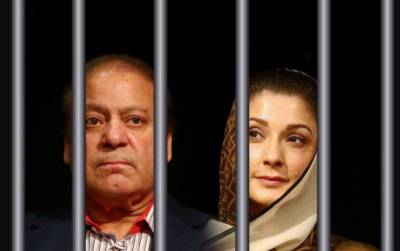 میں بند کر دئیے گئےجلاوطن کردئیےگئے جن کاخریدےہوئے بےضمیر میڈیاپرسنز کے ذریعےصبح شام میڈیاٹرائل کیاگیا۔جنھیں غدار،سیکورٹی رسک اورکرپٹ کہاگیا۔یا وہ مقدس فرشتےجنھوں نےپہلےبدنام زمانہ دھشتگردوںکو اپنےعلاقوں میں پناہ دی پھرمخبری کراکےبھاری رقوم وصول کیں اوراپنےہی ملک کی ۔+17/18