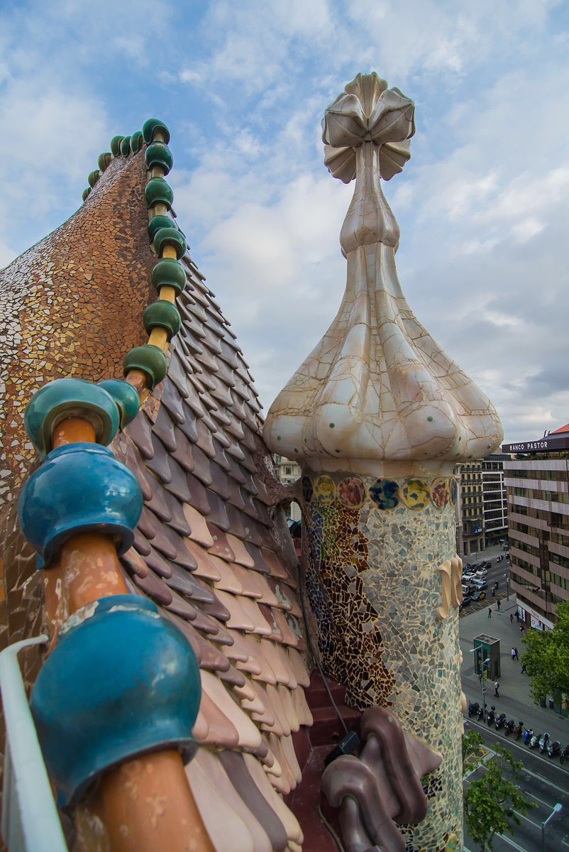 "There are no straight lines or sharp corners in nature. Therefore, buildings must have no straight lines or sharp corners." ~ Antonio Gaudi