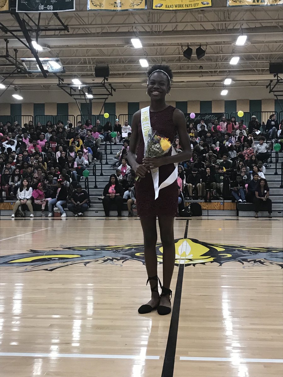 CMMS_DanceLife's tweet photo. #TBT CONGRATULATIONS to 2 year company member, Laila Harrell who won #HomecomingPrincess at the #PiNKOutPepRally (Oct.2018) #BlackGirlMagic #MelaninPoppin https://t.co/kbj9UzVXXX