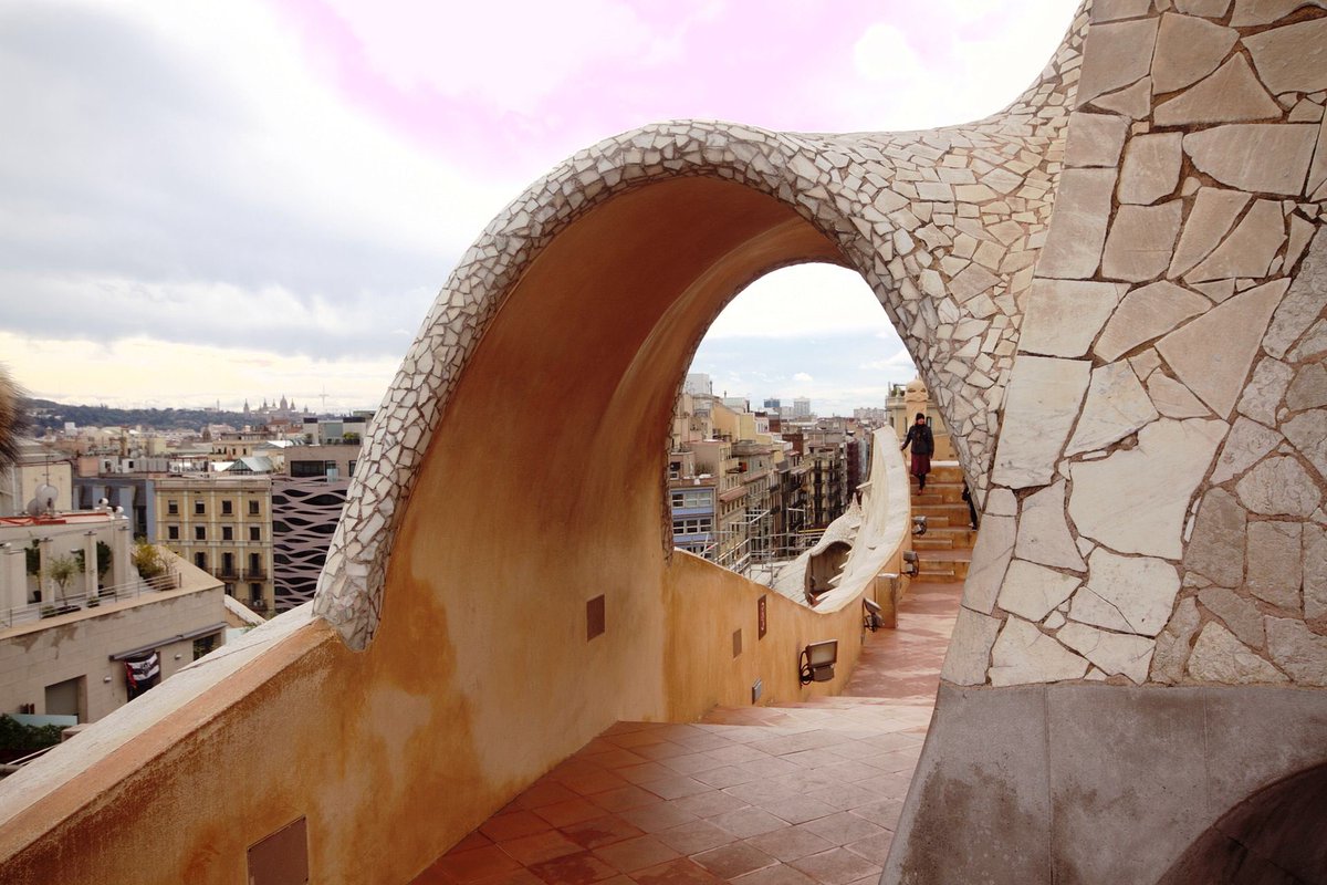 In 1984, it was declared a World Heritage Site by UNESCO. Since 2013 it has been the headquarters of the Fundació Catalunya La Pedrera which manages the visit to the building, exhibitions and other cultural and educative activities at Casa Milà.