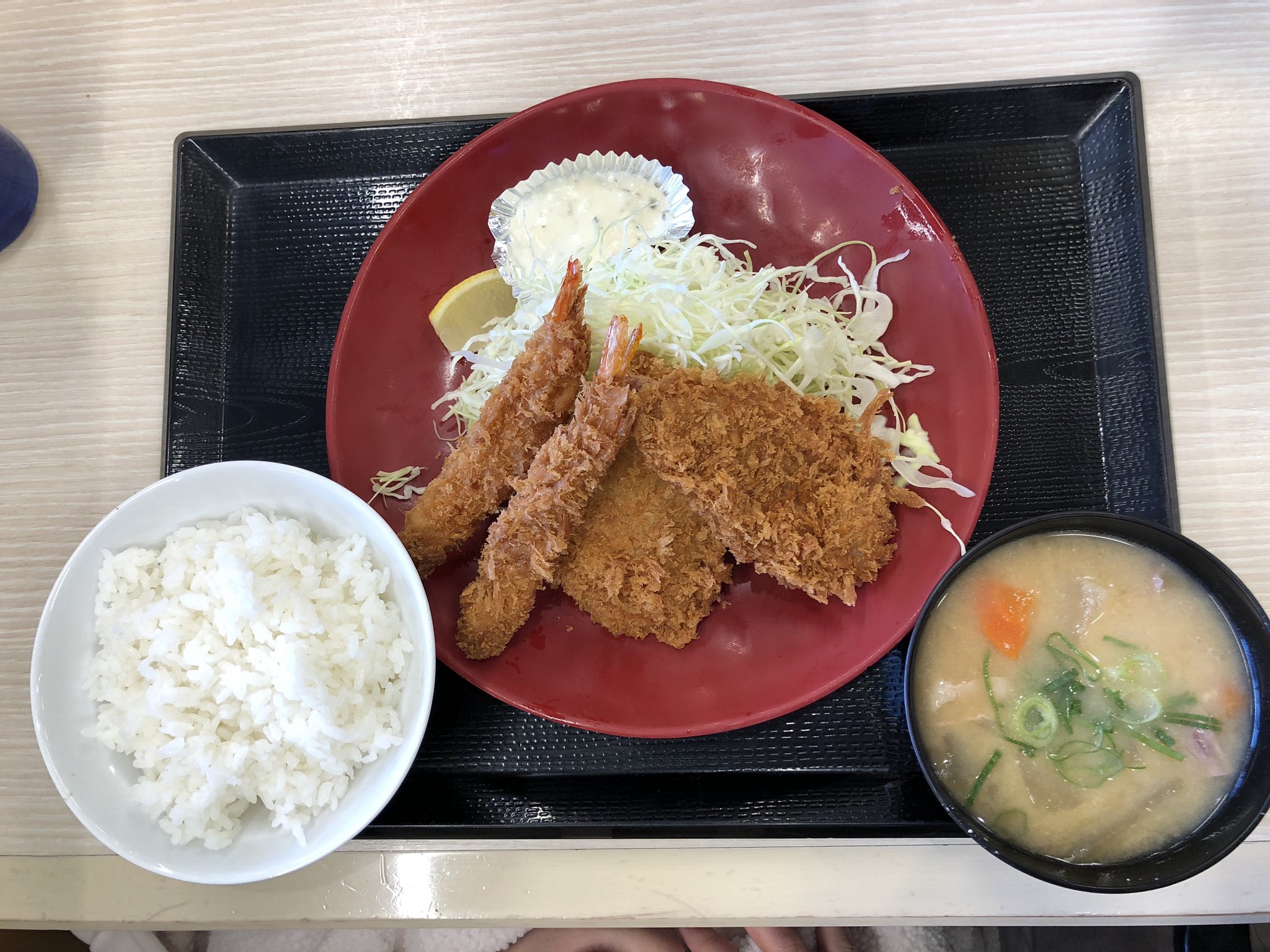 八戸恋太郎 かつや 八戸城下店 海老 ヒレカツ定食 青森県 八戸 八戸市 海老 グルメ 八戸グルメ ランチ 八戸ランチ かつや ヒレカツ とん汁 とんかつ
