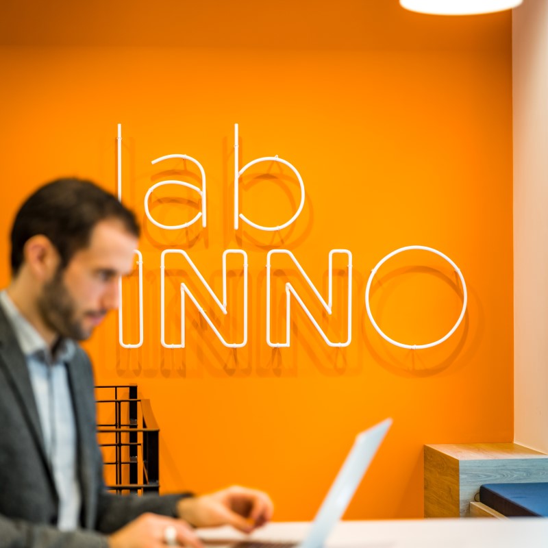 Mobilize_FS's tweet photo. Pour reconnaître les entreprises ayant déployé une vraie démarche d’#innovation, @AFNOR vient de lancer un nouveau label, "AFAQ entreprise innovante". Un projet où notre #LabInno et son directeur ont été impliqués pour définir les critères de ce label 🔎 https://t.co/XTJEurMA9b https://t.co/oUlWGogtOJ