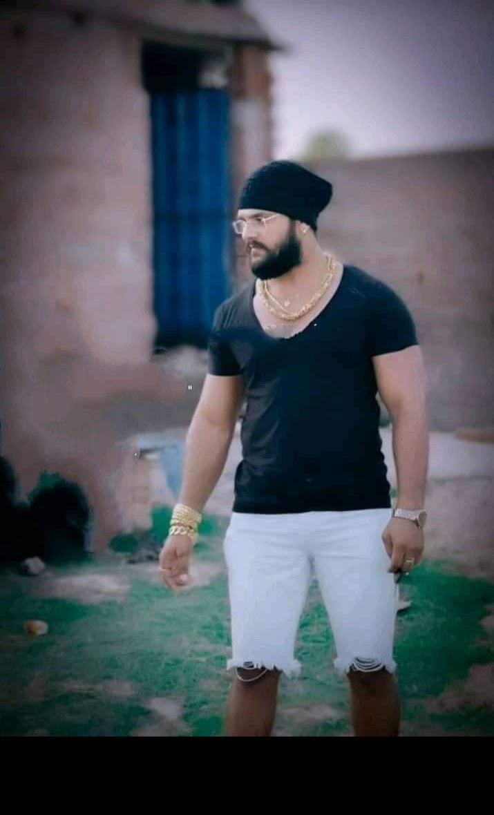 Surybha95562006's tweet photo. #SupportKhesariForBollywood https://t.co/GQFcFiYrI0