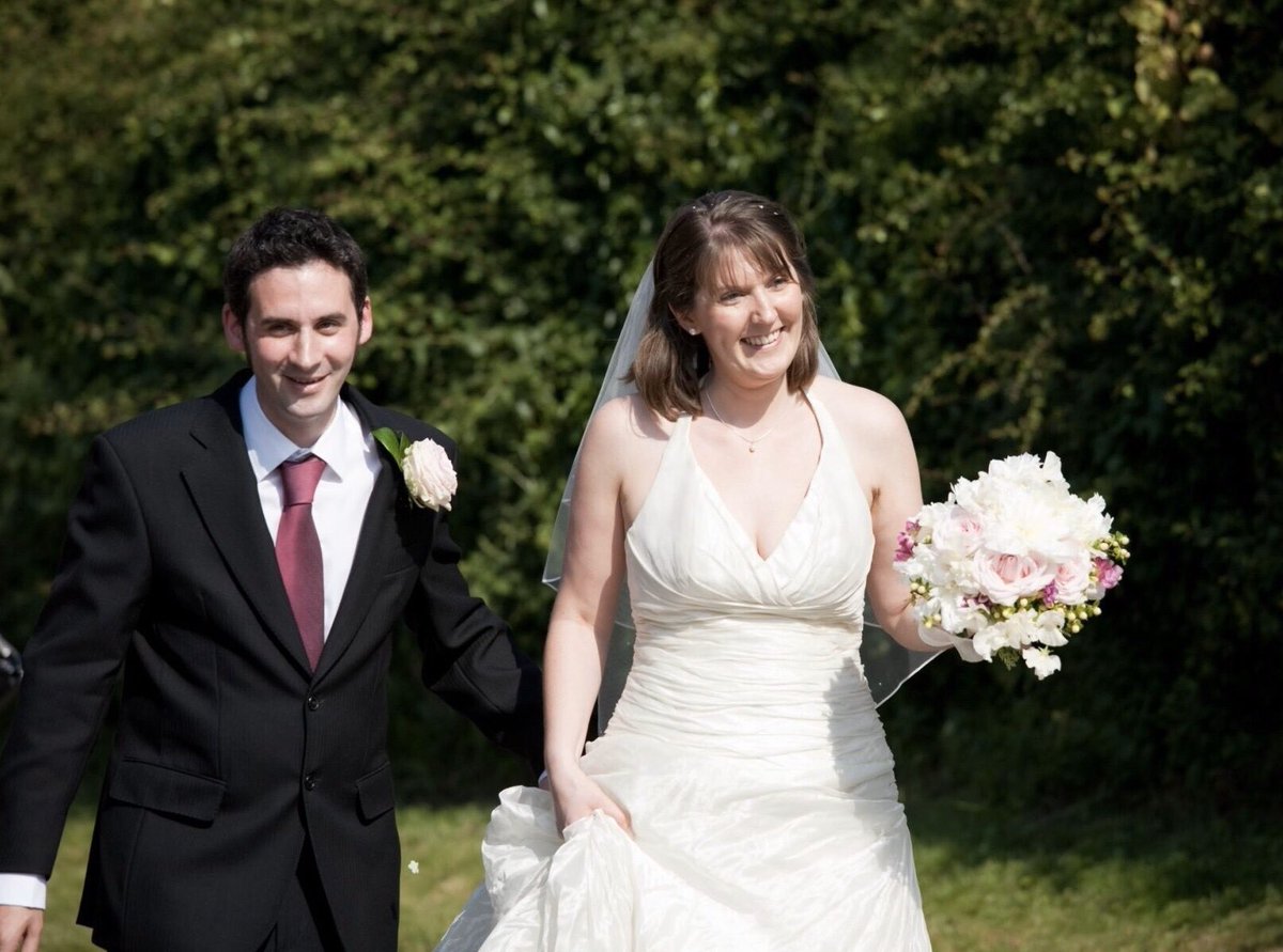 mary_broad's tweet photo. 10 years ago today 👰 🎩 
Italy would have been lovely, but we’re at home, together, and after everything in the last 3 months we’ll take that!  #shielding #lockdownanniversary #annualleave #Bewdleysunshine https://t.co/tzMShxIbbS