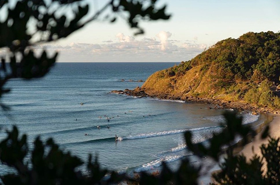 Holidays are just one sleep away and for some a trip to beautiful Byron Bay is on the cards. View our interactive maps online and discover coastal destinations to explore within your travel boundaries. 📷 @placesweswim surfingmaps.com.au