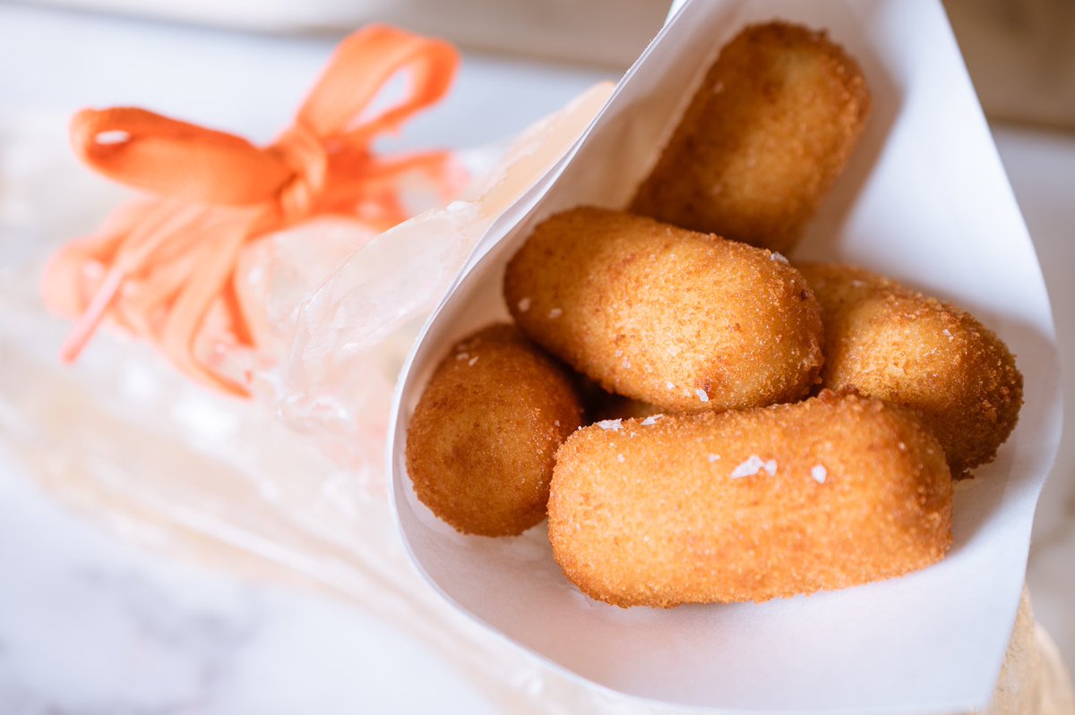 Croquetas, anyone? 🤤<a href="/bazaarbyjose/">The Bazaar by José Andrés</a>'s croquetas de pollo are a must try! Make your reservations now and join us for a #MiamiSpice dinner. #worldofsbe