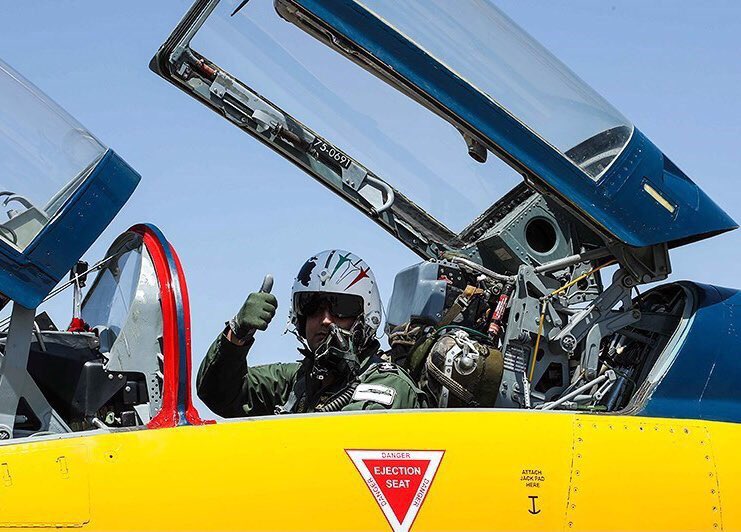Iran_NewsRoom's tweet image. On Thursday, Iran Aviation Industries Org., delivered 3 Kosar jets to Iranian Army. Domestically made #fighter #jet #Kosar with twin engined, successfully ran through test flights on 21 August 2018 in presence of President Rouhani. Iran is mass-producing Kosar fighter jet.
#Iran