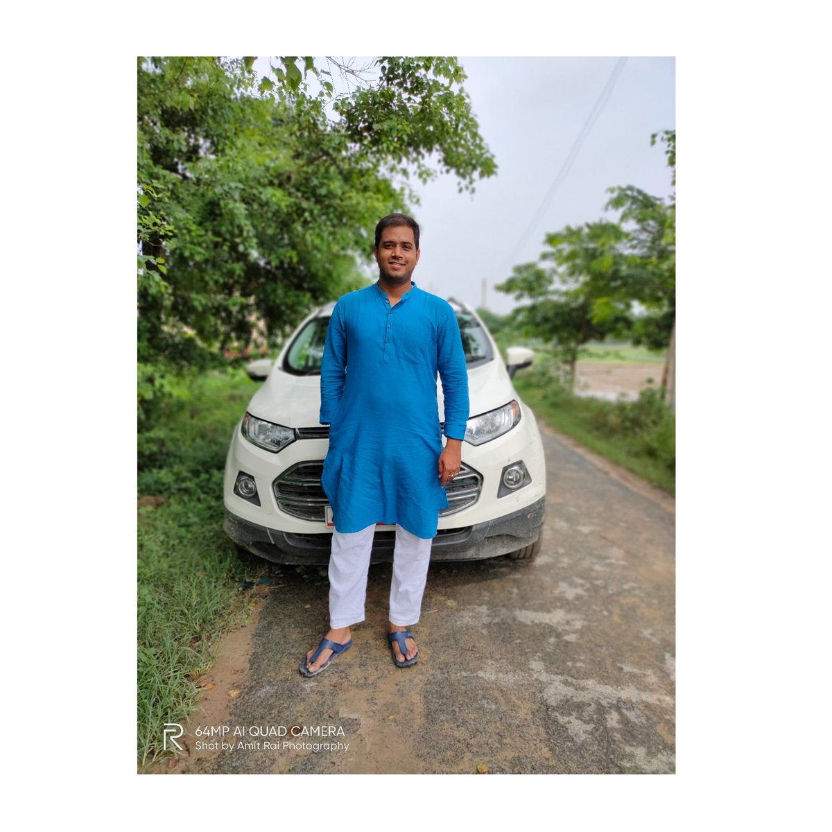 RaiAmitr's tweet photo. Never stop posing. https://t.co/waQPrCLDRF