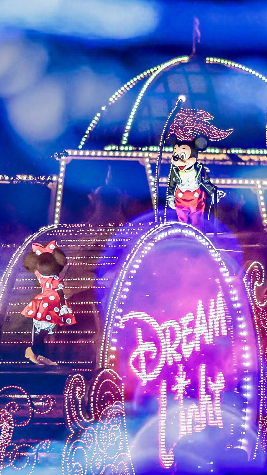 Remi 待ち受け画面のサイズに切り取った 美しい東京ディズニーリゾートの世界 タップしてご覧いただけると嬉しいです Remi 待ち受け画面のサイズに切り取った 美しい東京ディズニーリゾートの世界 タップしてご覧いただけると嬉しいです