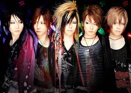 Another subgenre of vkei from mid 2000s to mid 2010s is 和風系 (wafu kei), with a heavy emphasis on traditional Japanese costumes and influences in their music. Some notable bands are Kagrra, (the comma is a part of their name), Kiryu and Zin.