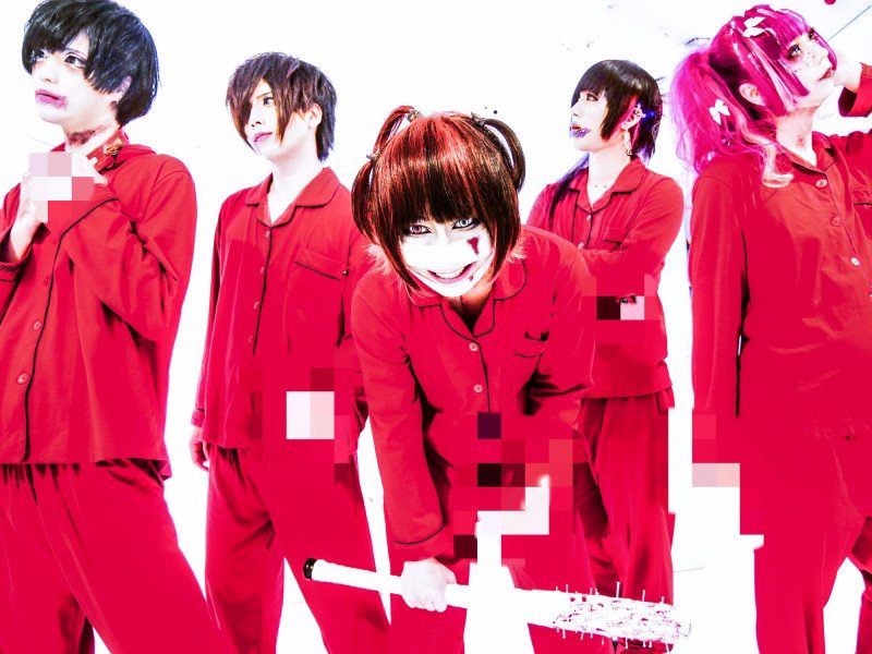 It's not all doom and gloom though! There re still a good number of younger bands that enjoy popularity and remain relevant in an uncertain and changing time for visual kei, and even reinventing what vkei is. Some are 0.1g no Gosan, ACME, Kebyo, and yes - Leetspeak monsters!