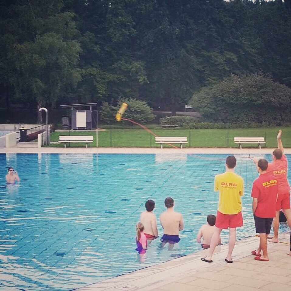 DLRGFrankenthal's tweet photo. Donnerstag = Trainingstag - leider nicht in diesem Sommer. Aufgrund der besonderen Hygienebestimmungen können wir in diesem Sommer leider nicht gemeinsam trainieren. Aber die Vorbereitungen für das Wintertraining laufen bereits auf Hochtouren #DLRG #dlrgjugend #wasserrettung https://t.co/KoblBxtYi7