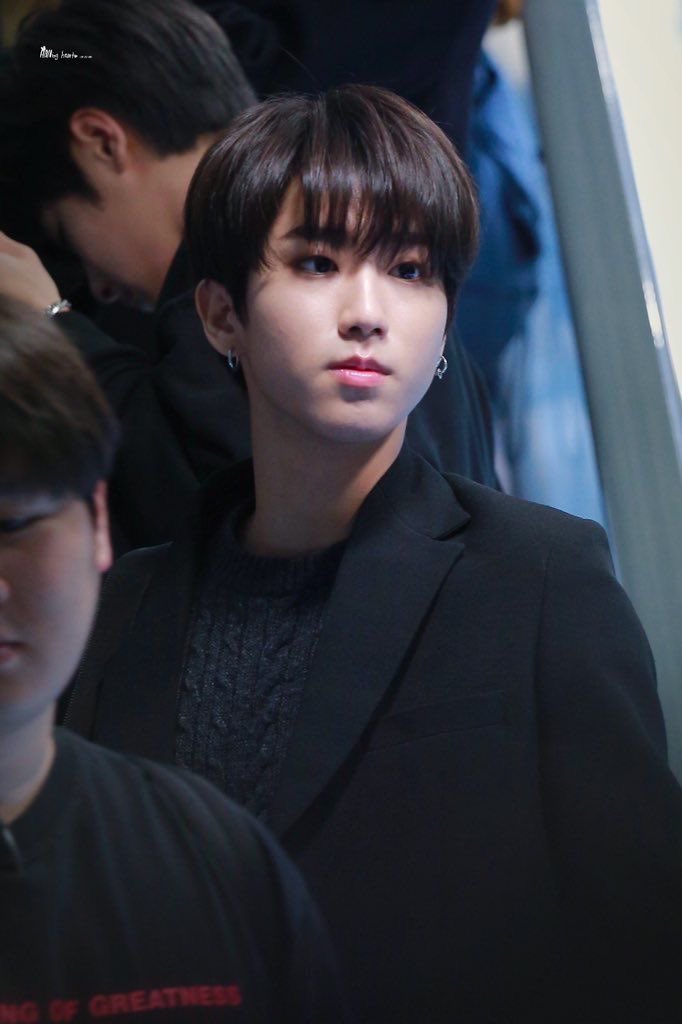 — if han jisung was a prosecutor; a lawful thread  #StrayKids    #skz