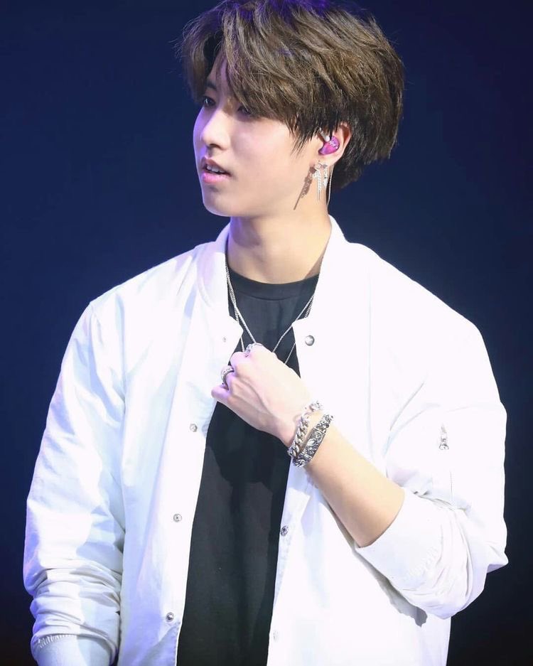 — if han jisung was a prosecutor; a lawful thread  #StrayKids    #skz