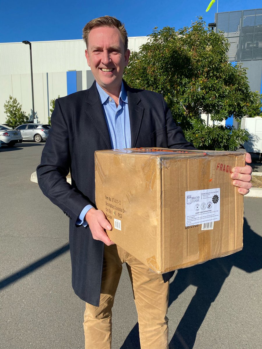 BrandCandyShop1's tweet photo. Personally delivering MB staff some ‘Welcome’ custom rock candy right to their door 👌 https://t.co/GA6CiRjGhH