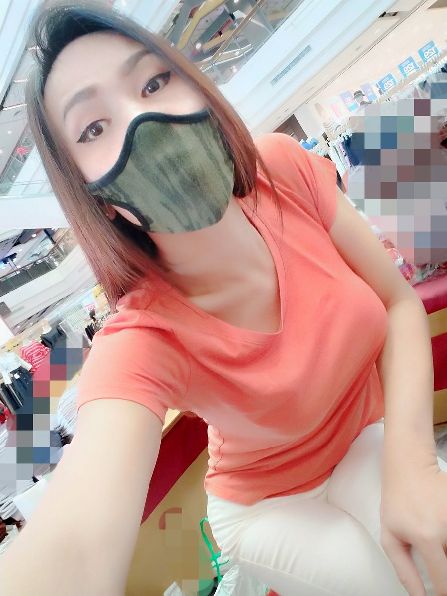 Toon426's tweet photo. เดินเล่น🌺🌺 https://t.co/mmIYv2Gyc2