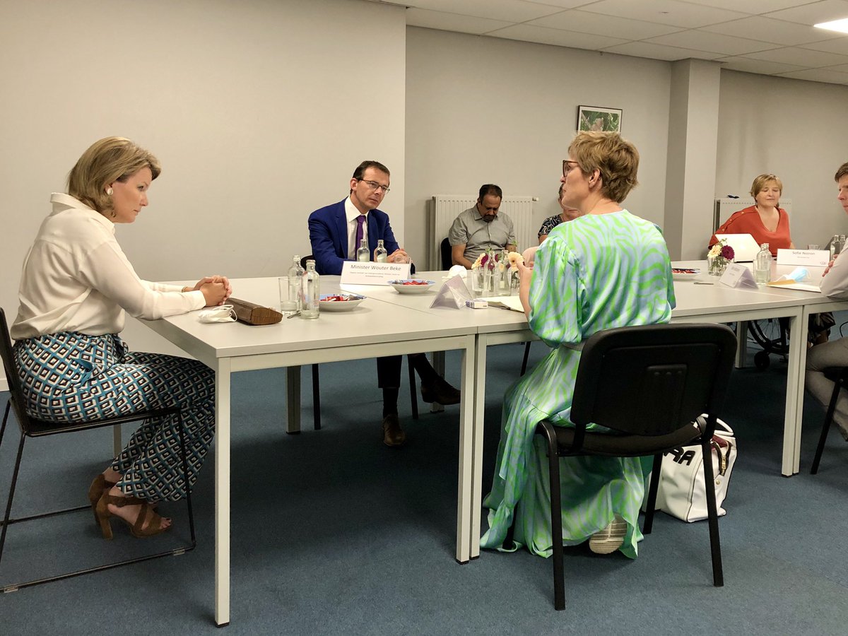 Werkvergadering over Wellweb in het Centrum voor Geestelijke Gezondheidszorg te Turnhout. Het platform verbindt telefonische hulplijnen en de nazorg door een CGG.
@ZorgnetIcuro