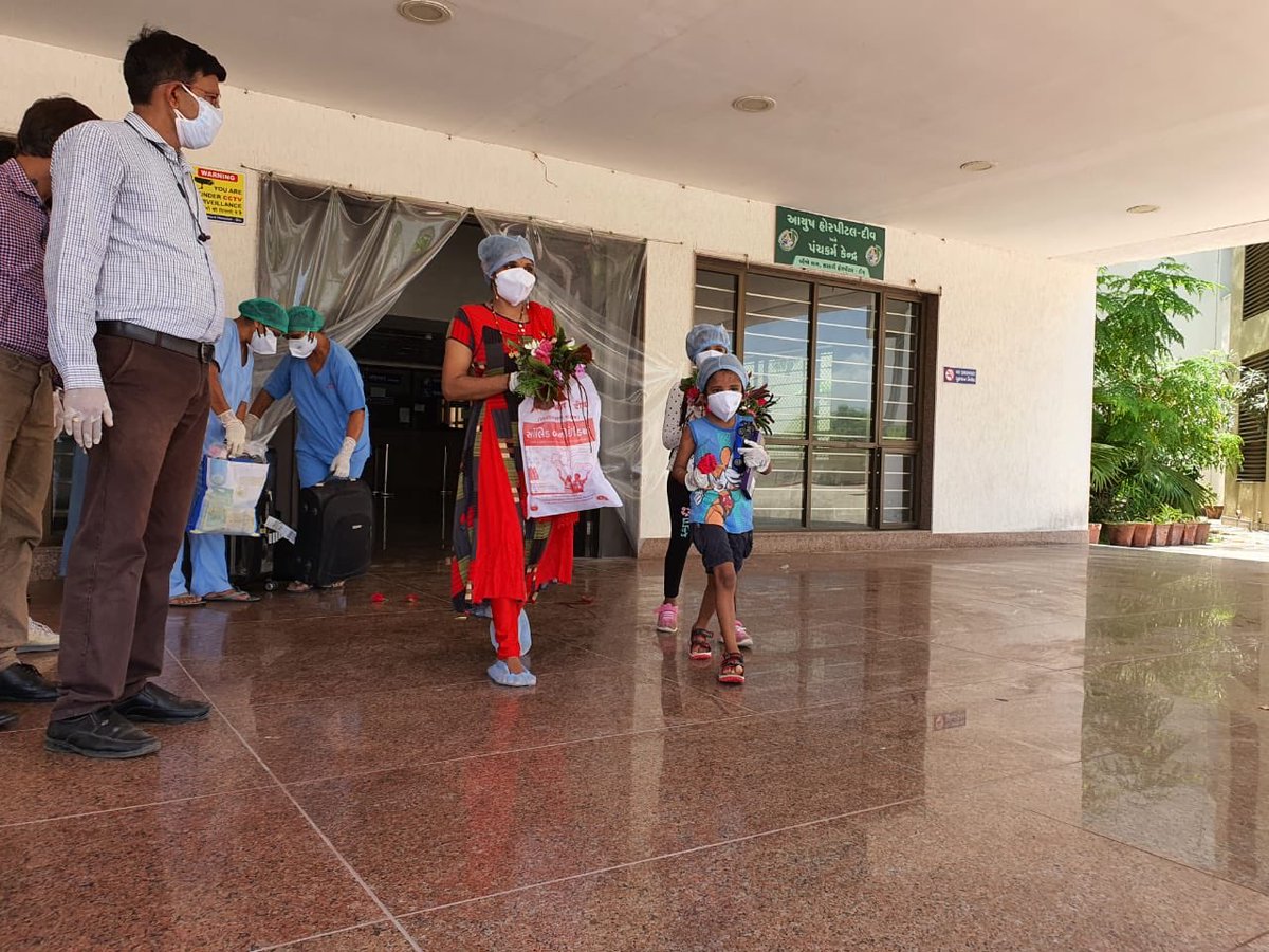 rai_saloni's tweet photo. Covid Update: 

First two patients of corona virus in Diu have been discharged today. Both of them tested negative and are healthy. 

Total Active Cases in Diu district : 10 

#StayHomeStaySafe https://t.co/InVsDpStGl