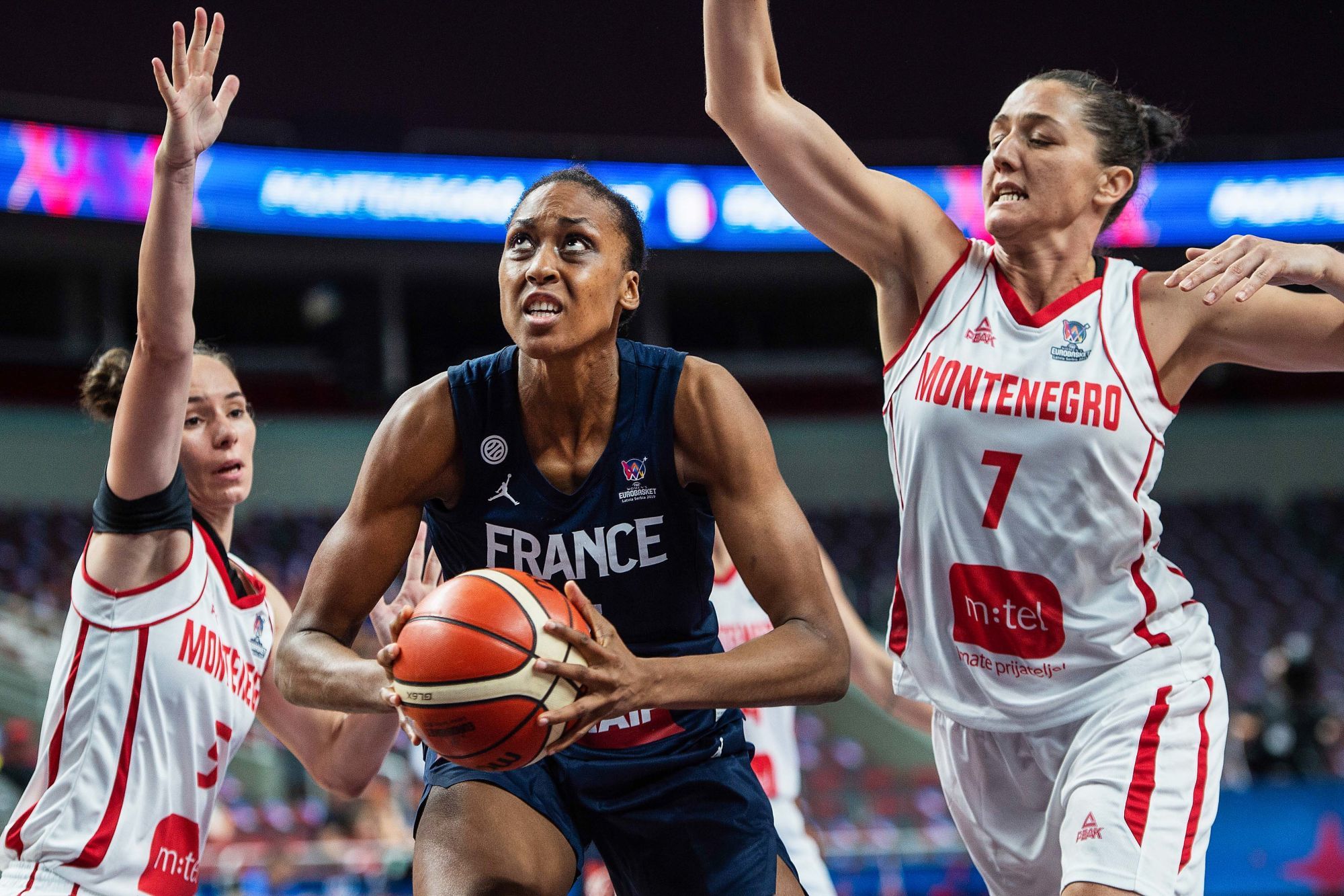 Women Sports Nous Souhaitons Un Joyeux Anniversaire A Sandrine Gruda Qui Fete Aujourd Hui Ses 33 Ans Anniversairedujour Basketball Womensports Icon Sport T Co Eltuxveyrx Women Sports Nous Souhaitons Un Joyeux Anniversaire A Sandrine Gruda Qui Fete Aujourd Hui Ses 33 Ans Anniversairedujour Basketball Womensports Icon Sport T Co Eltuxveyrx