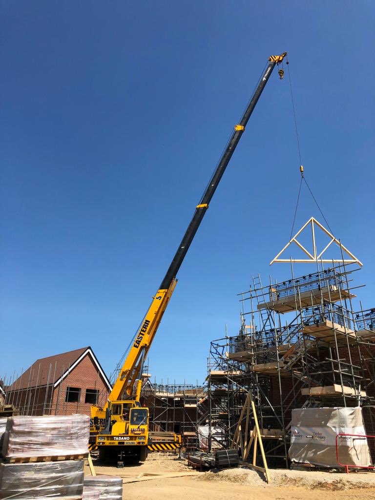 EasternCHire's tweet photo. TL250E still hard at work, #lifting roof trusses in #Colchester, #Essex this week ๐
#cranehire #mobilecrane #craneoperator #truckcrane #TL250E #newbuild #development #building #construction #easterncranehire https://t.co/WPctCqMh9X