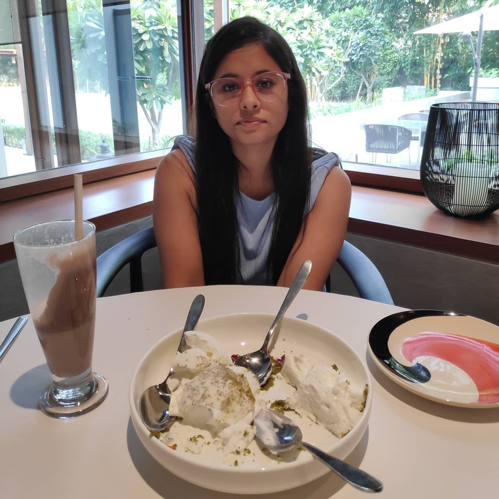 Eatwithbhavna's tweet photo. When you look sober just because of hangover ๐
.
Ps. - mujhe yaha kisi ne maar kr nahi baitha. ๐
.
#tb #birthdaytb .
.
.
#2019 #missgoingout #lunch #siblingsthings #birthdaygirl #lastyear #lunchdatewithbro #themanor https://t.co/5PzVJBjat7
