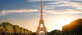 city_locker's tweet photo. Bonjour, la @LaTourEiffel réouvre ses portes aujourd'hui. Elle offre une des plus belle vue sur @Paris. Profitez en les mains libres en déposant vos bagages et effets personnels dans notre nouvelle espace @city_locker 29 rue de l'Exposition 75007 PARIS https://t.co/PCLPFR3UlC https://t.co/5FKYzVeQQ4