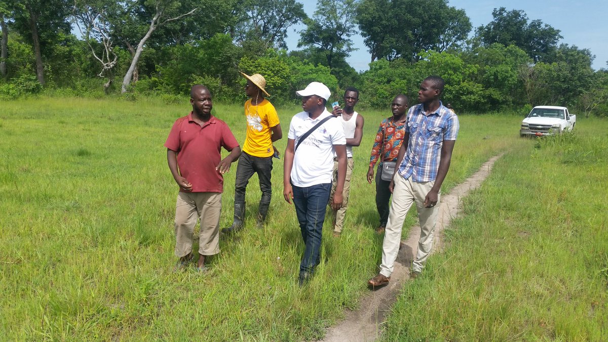 COMAM46449825's tweet image. Après sa rencontre avec les autorités préfectorales en charge de l'Agriculture, la délégation du Conseil d'Administration de la COMAM s'est rendue sur son domaine situé à Sansambou. #COMAM