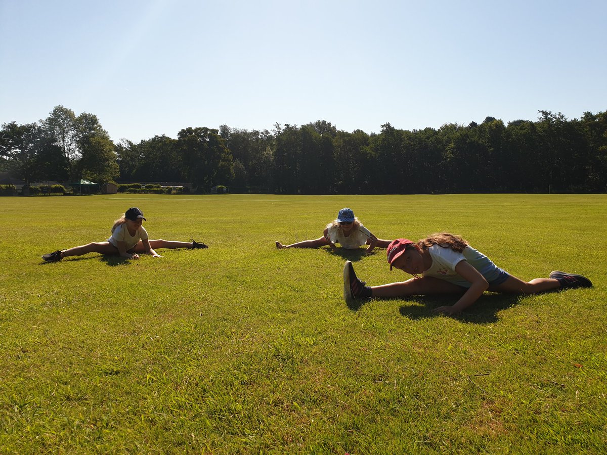 ThorngroveRowan's tweet image. Welcome back Year 4! #SocialDistancingfun