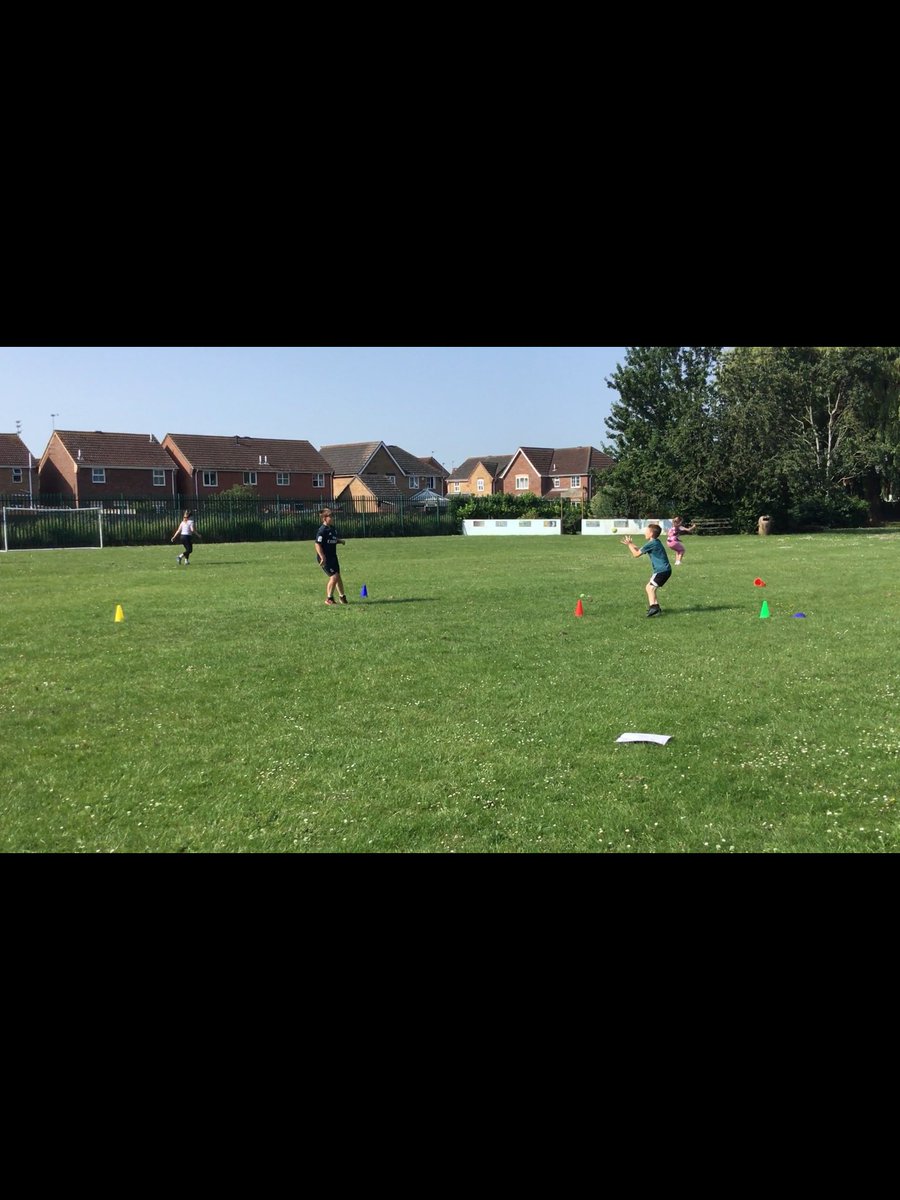 Pegasus bubble enjoyed trying new cricket based activities as part of National Cricket Week.🏏 Yesterday’s focus was throwing and catching accuracy where they loved the game ‘Catch them out’. #NationalCricketWeek #ChancetoShine @GreatOaksFed @LincsCricket @MissClark_6