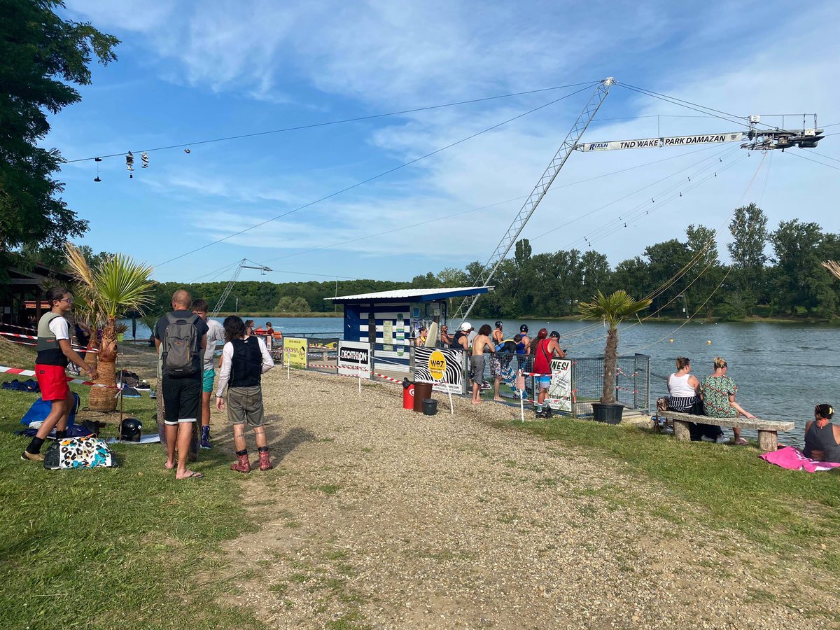 M6info On Twitter Caarrivepresdechezvous Aujourd Hui Nos Reporters Asmamehnana Et Gdelalande Sont Dans Le Lot Et Garonne A La Base Nautique Du Lac De Damazan Qui Se Deconfine A Suivre Dans Le 12h45