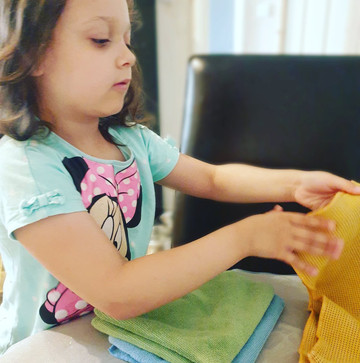 PureEcoClean's tweet photo. Our little helper for the day 😍
.
#familybusiness #littlehelper #teamwork #familyiseverything #localbusiness #smallbusiness #thatcham #newbury #tadley #aldermaston #pangbourne #ecloth #lovecleaning #onlythebest @eclothuk @GreenBearUK https://t.co/0RPGUExZol