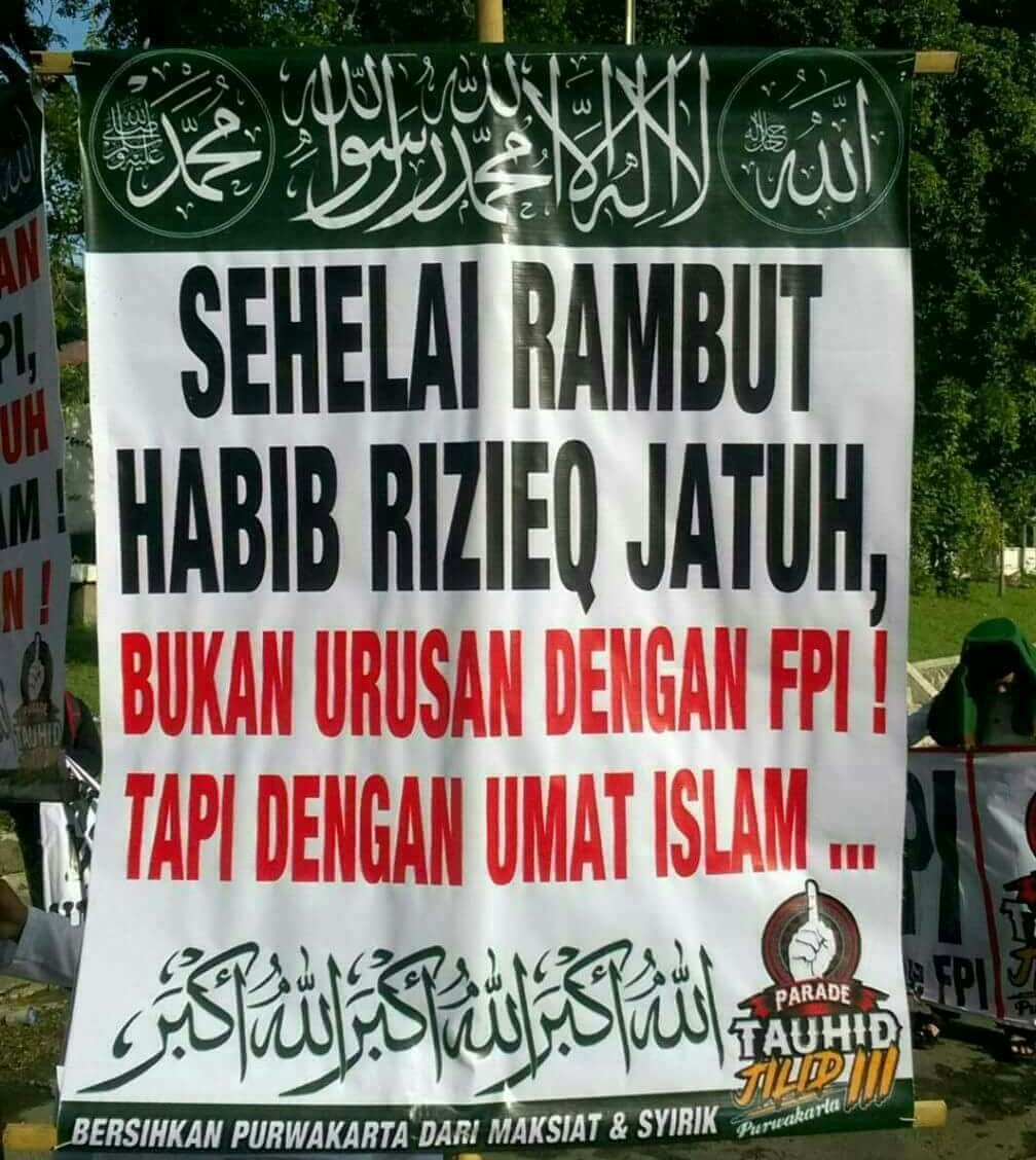 Mengingat adanya sikon panas akhir² ini akbt demo 246, kita perlu memastikan apkh benar klaim FPI bhw demo tsb didukung oleh umat Islam. Oleh krn itu anda diminta menjawab survey ini.

Apkh anda termasuk umat Islam sbgmn dimaksud dlm spanduk di bawah ini?

RT = tidak. Like = ya.