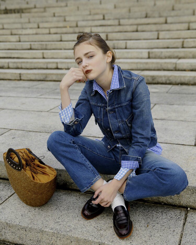 Cluelmagazine デニムonデニムは ちょっとの女っぽさが大切よ ここではギンガムチェック カゴバッグ ブラウンリップとかね クルーエル Cluel T Co 74tvty2jhx Twitter