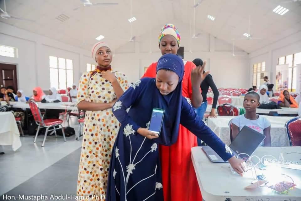 Ansahsa9103's tweet photo. *ON EDUCATIONAL DEVELOPMENT BY MINISTRY OF INNER CITY AND ZONGO DEVELOPMENT*
*2*
The *MINISTRY OF INNER CITY AND ZONGO DEVELOPMENT* had trained a lot of young girls from the Zongo and Inner City communities
#MICZD
#WeHavePerfomedBetter
#Hon.MustphaAbdul-Hamid
*#4More4Nana* https://t.co/OeTM41BmFc