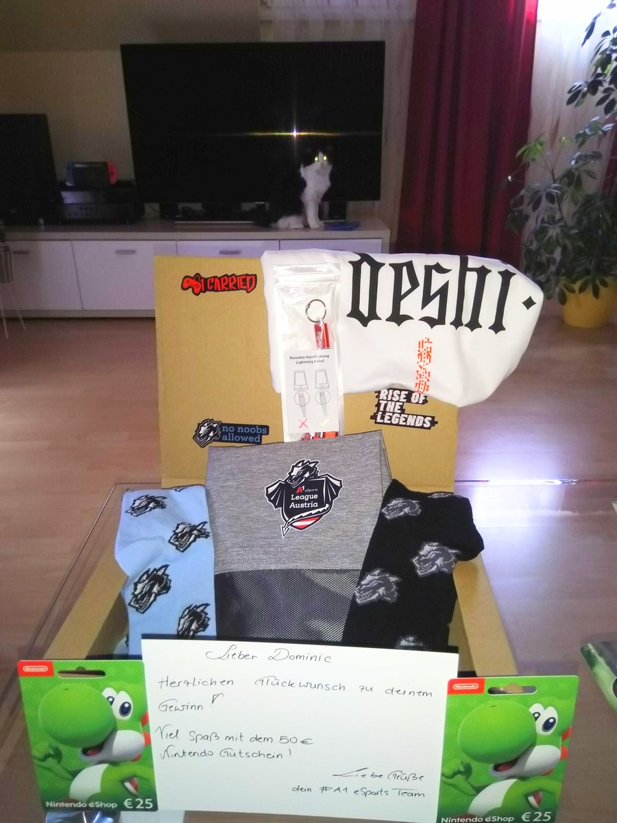 Gerade kam richtig geiler Loot bei mir an.. Danke Leute <a href="/A1eSports_AT/">A1 eSports</a> 😁
#A1eSports #CoinChallenge
