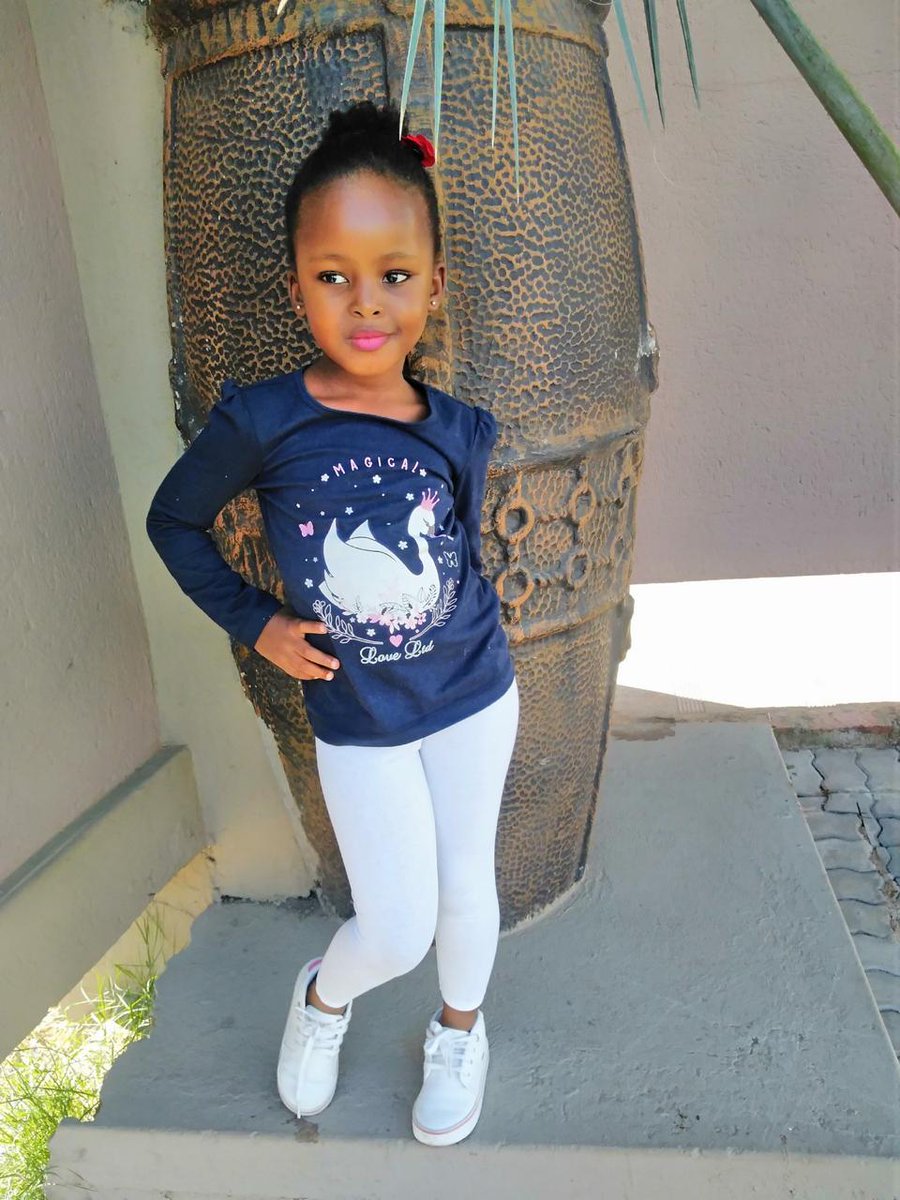 MetaNchabeleng's tweet photo. Looking for Kids Modeling agencies for my daughter. Please RT🙏🏾 https://t.co/i0TSN3mKuV