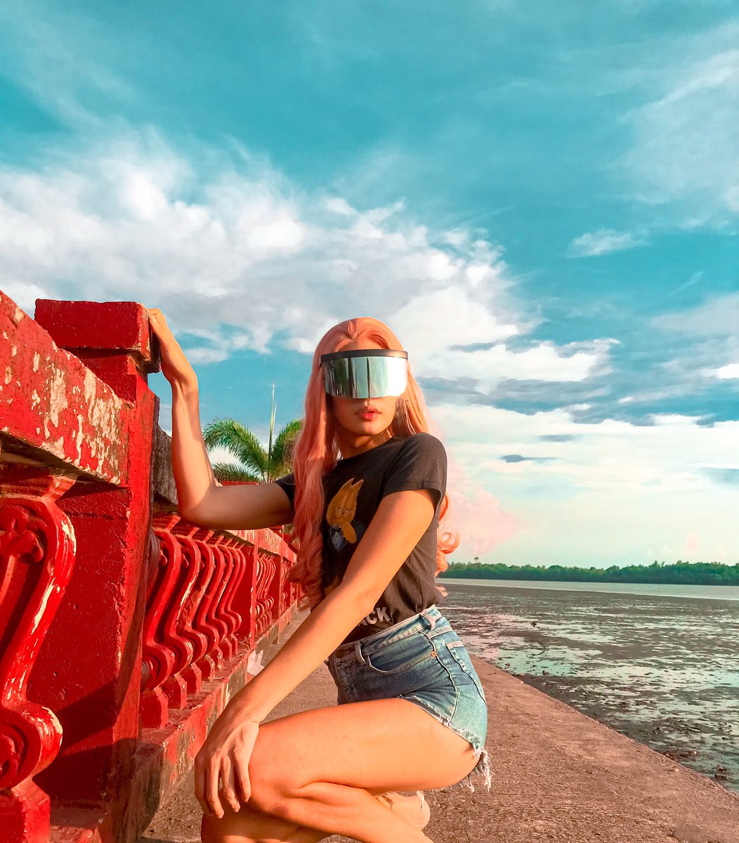 pinkmooh's tweet photo. Brata tata
#streetphotography #streetfashion #streetstyle #ladayboy #Femboy #shemale #gay #twink #gaytwink #LGBTQ #Philippines #GayPride2020 #COVID__19 #QuarantineLife #beach #sumer https://t.co/3SMgct0HAM