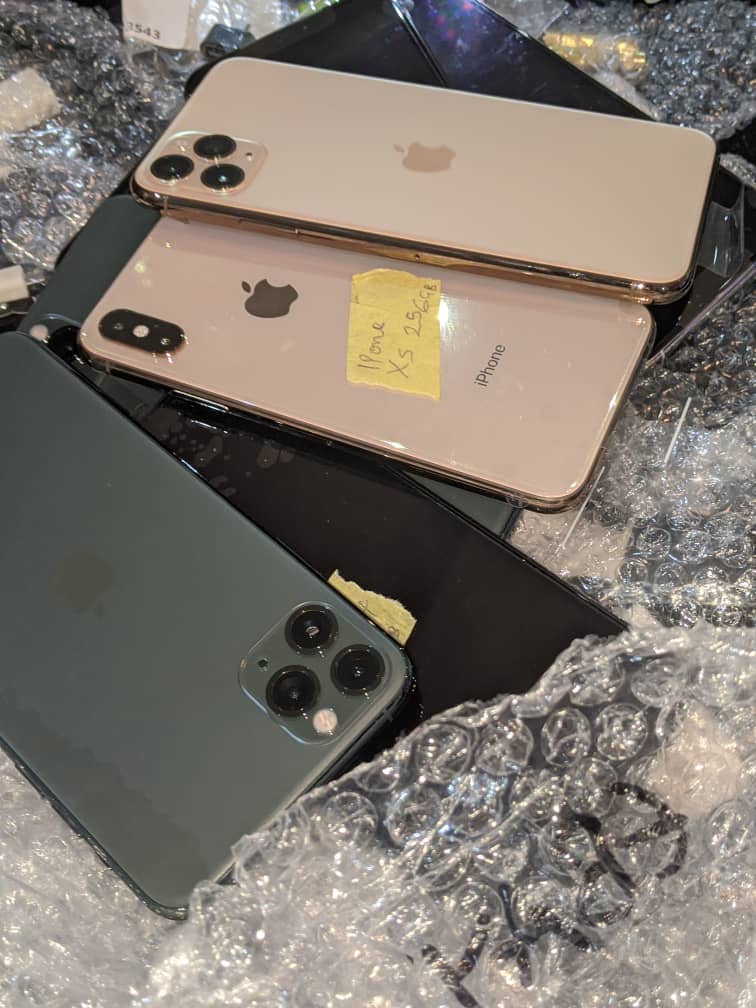 New Arrivals!!!
See what just landed💃🏾💃🏾💃🏾
✅iPhone XS 128Gb
✅iPhone 11Pro Max 256Gb
✅iPhone 11Pro Max 64Gb

All in mint condition 👌🏾 To Place your order 👉DM /Call/WhatsApp 07038846023
.
.
.
#iphonexs #iphone11 #wedelivernationwide #productdelivery #dontleavemechallenge