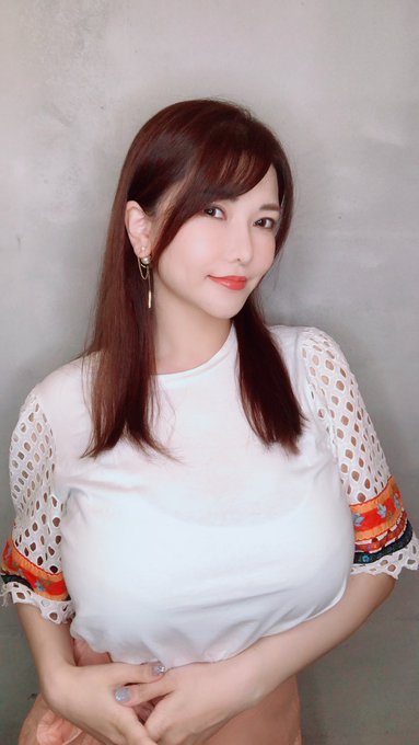 2 pic. ボディが我儘なので髪の毛は落ち着かせてきました?‍♀️✨

武田さんいつもありがとうございます?
https://t.co/Mr4GMsGwWv https://t.co/jZZlNZ3