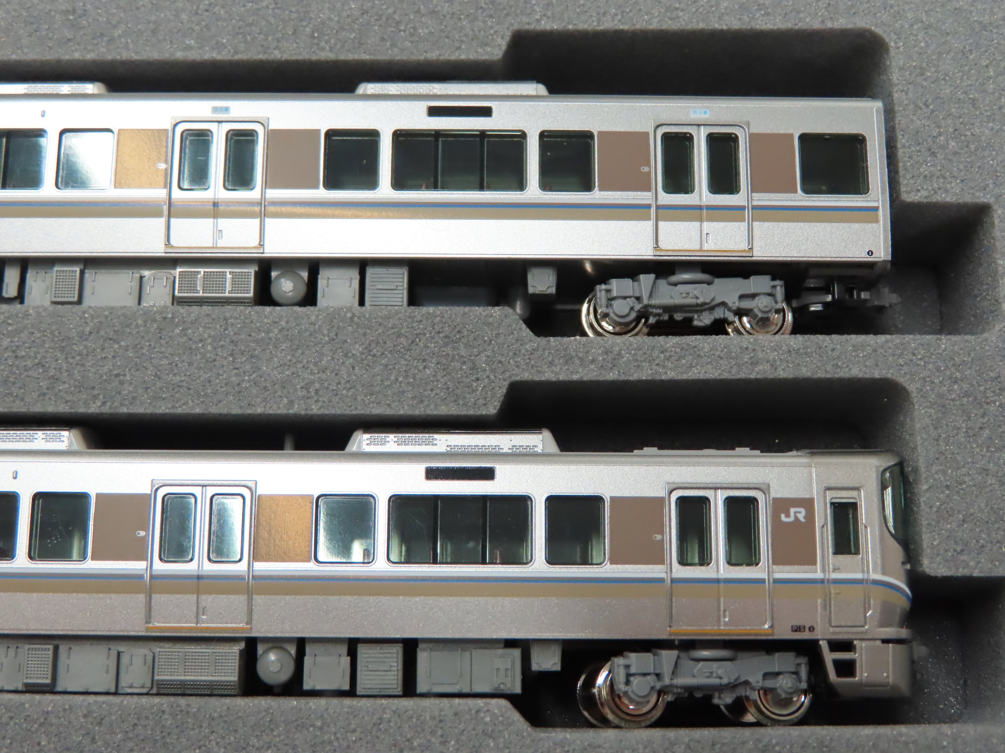 KATO223系2000番台12両セット Amazon.co.jp: KATO 223系2000番台「新快速」12両セット