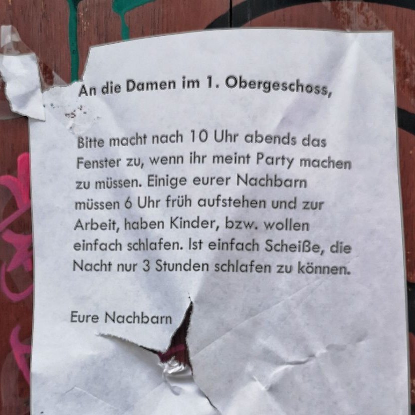 hirnfusseln's tweet photo. heute früh auf dem Weg zur Arbeit ein paar Straßen weiter gesehen .. #notesof #connewitz scheinbar gibt es hier "Kommunikationsbedarf" .. https://t.co/9MXdPaI5ZR