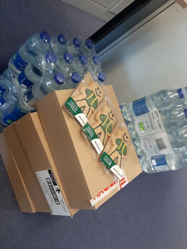 Diolch eto i <a href="/Morrisons/">Morrisons</a> Bargoed am fwy o anrhegion heddi. Many thanks to <a href="/Morrisons/">Morrisons</a> Bargoed for more kind gifts today! 🌈🏴󠁧󠁢󠁷󠁬󠁳󠁿