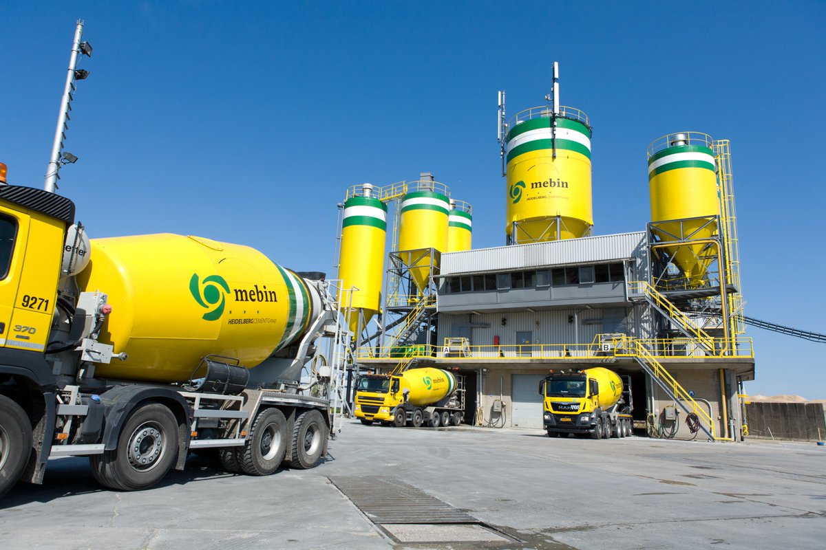 Chauffeurs gezocht.
Wil jij een leuke afwisselende baan bij het grootste betonbedrijf van Nederland. Is rijden op zo'n mooie gele stoere betonmixer iets voor jou? solliciteer dan via onderstaande link:
heidelbergcementbenelux.recruitee.com/o/allround-cha…